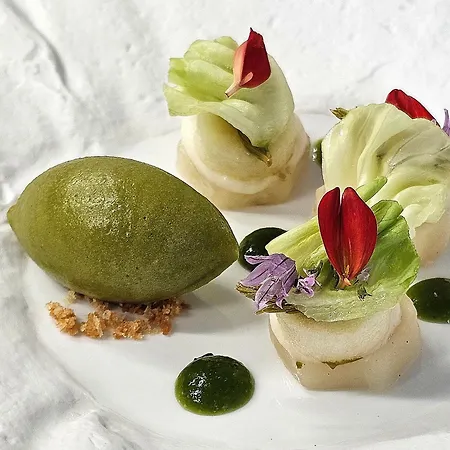 Hotel Weinhaus Uhle 4*