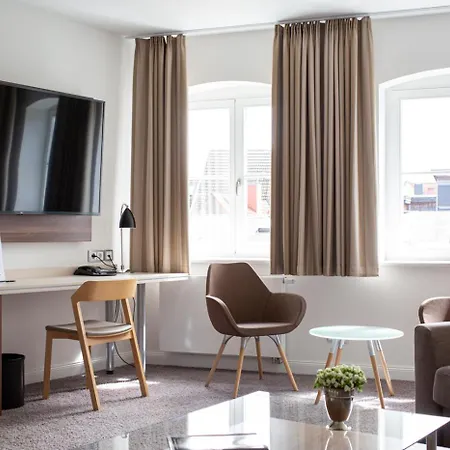 Otel Weinhaus Uhle 4*